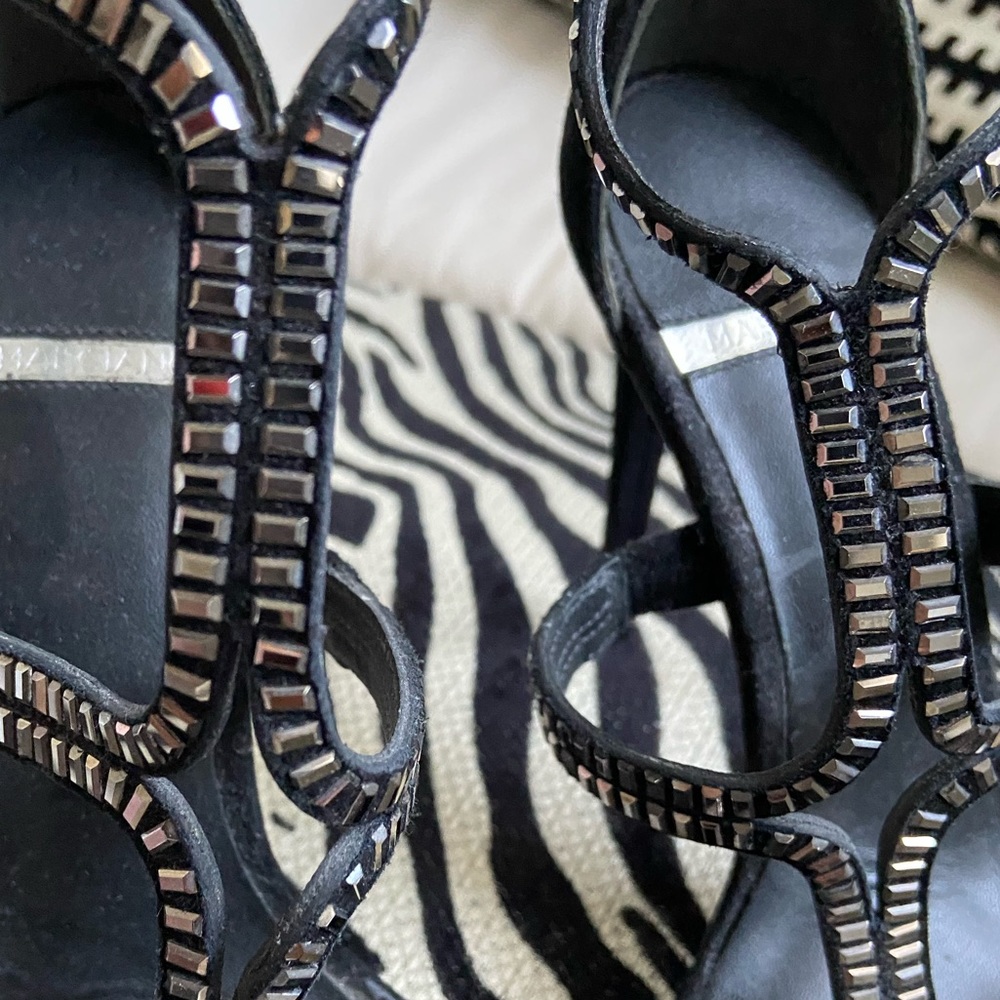 MARCIANO Heels 🖤 - Picture 4 of 7